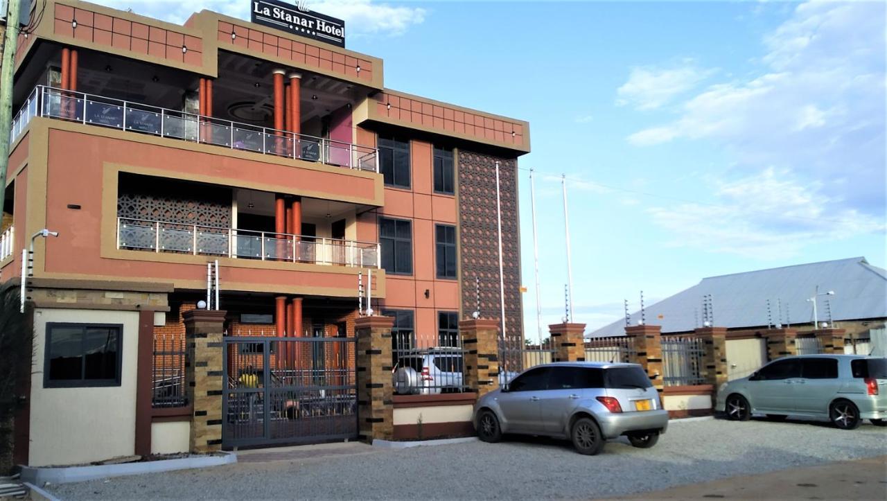 La Stanar Hotel Dodoma Extérieur photo