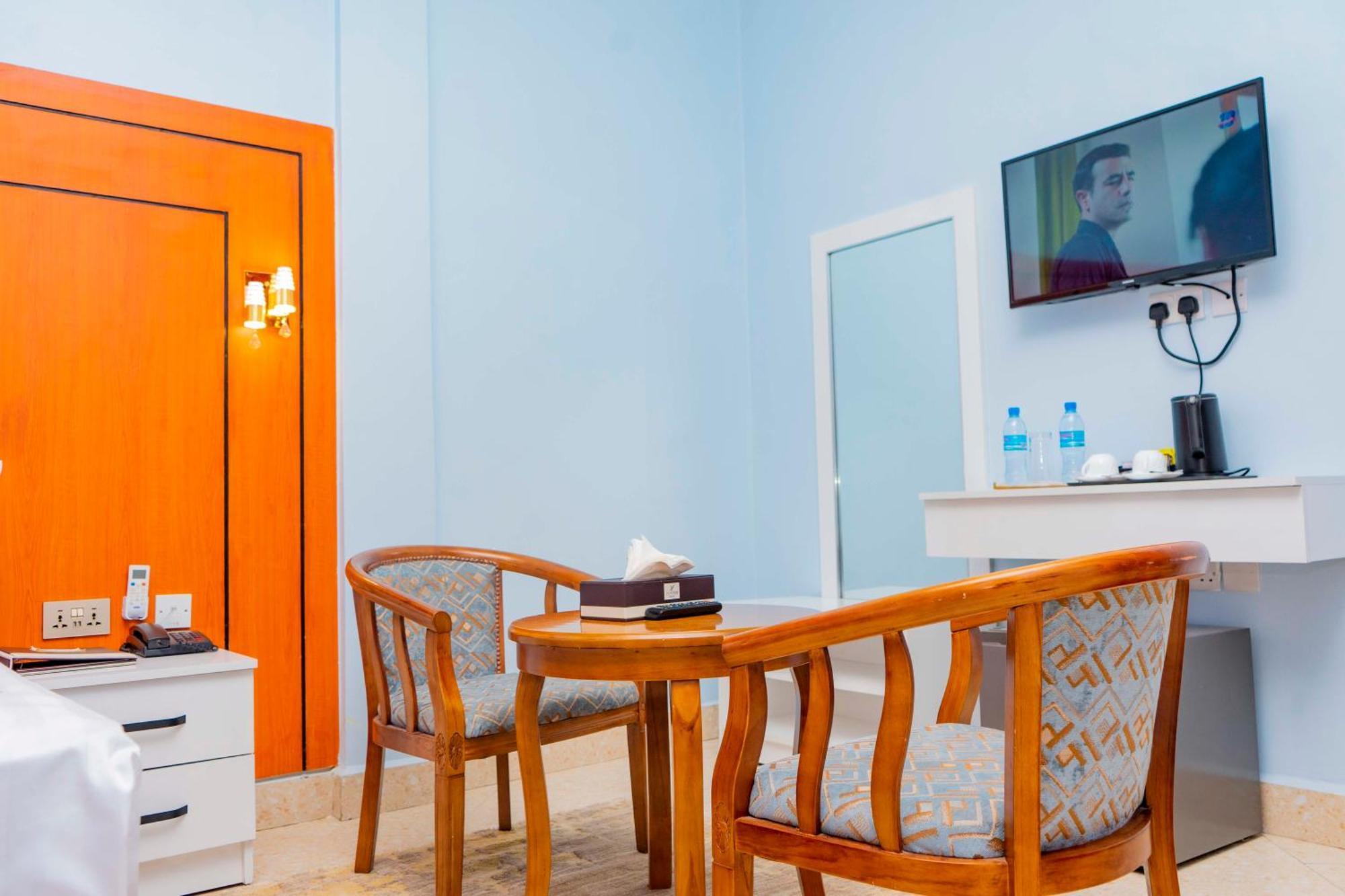 La Stanar Hotel Dodoma Extérieur photo